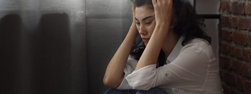 Sua Ansiedade e Seu Estresse Não São Falhas: E se Eles Forem Convites para uma Vida Mais Autêntica?