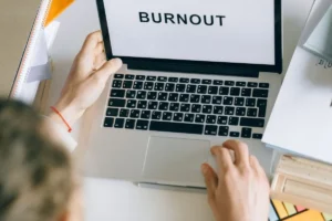 Leia mais sobre o artigo Como escolher psicólogo para burnout na Vila Mariana?