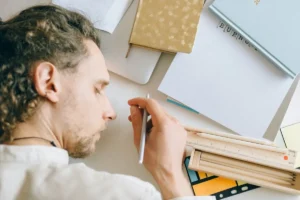 Leia mais sobre o artigo Quais são os sintomas de burnout no trabalho?