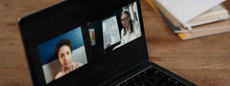 Qual a diferença entre terapia online e presencial para burnout?