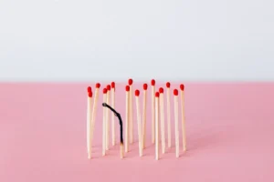 Leia mais sobre o artigo Quais as contribuições da terapia existencial para quem sofre de burnout?